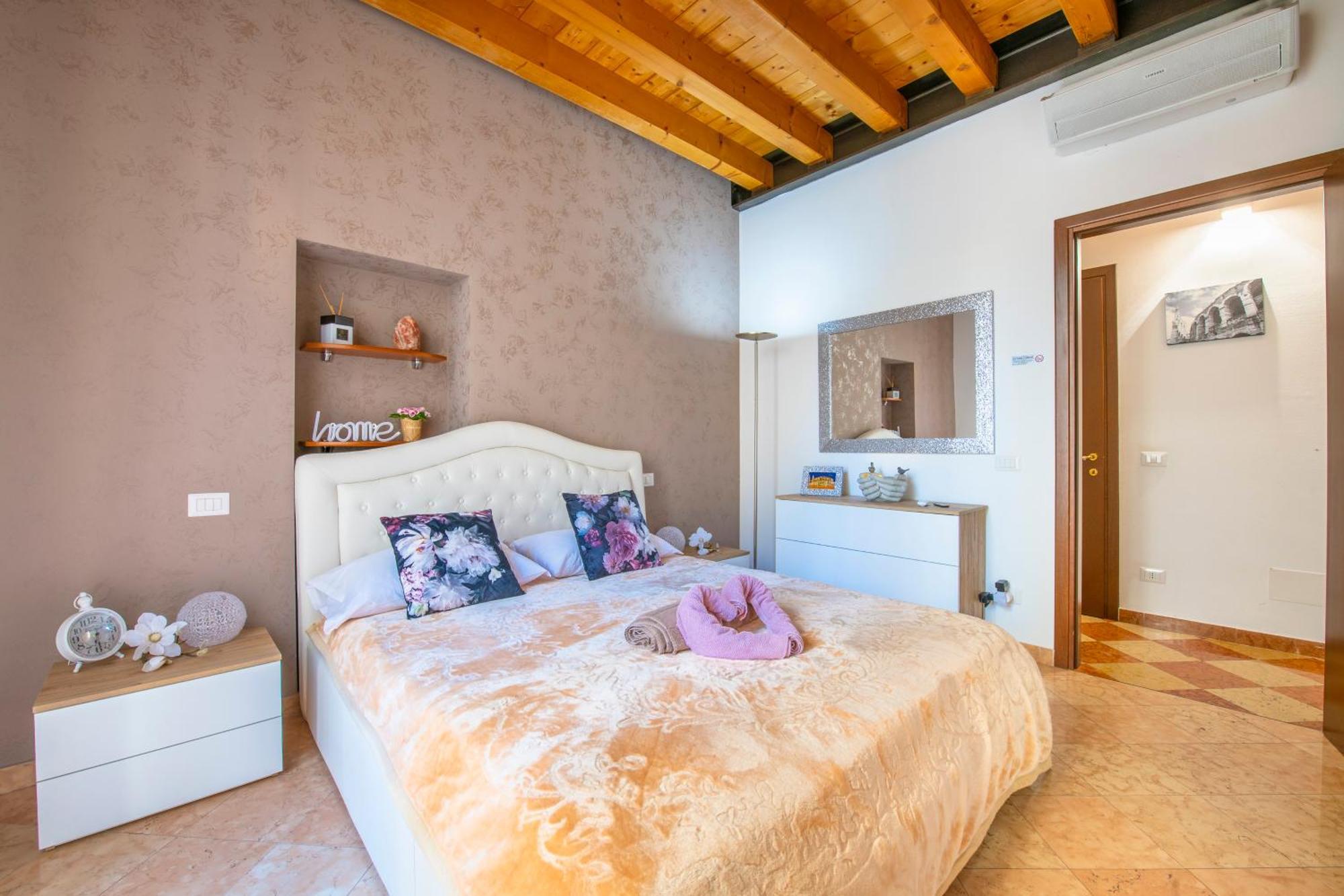 Arena Suite Mazzini เวโรนา ภายนอก รูปภาพ