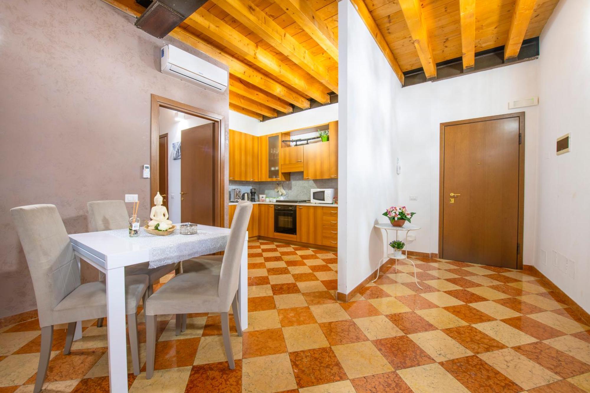 Arena Suite Mazzini เวโรนา ภายนอก รูปภาพ